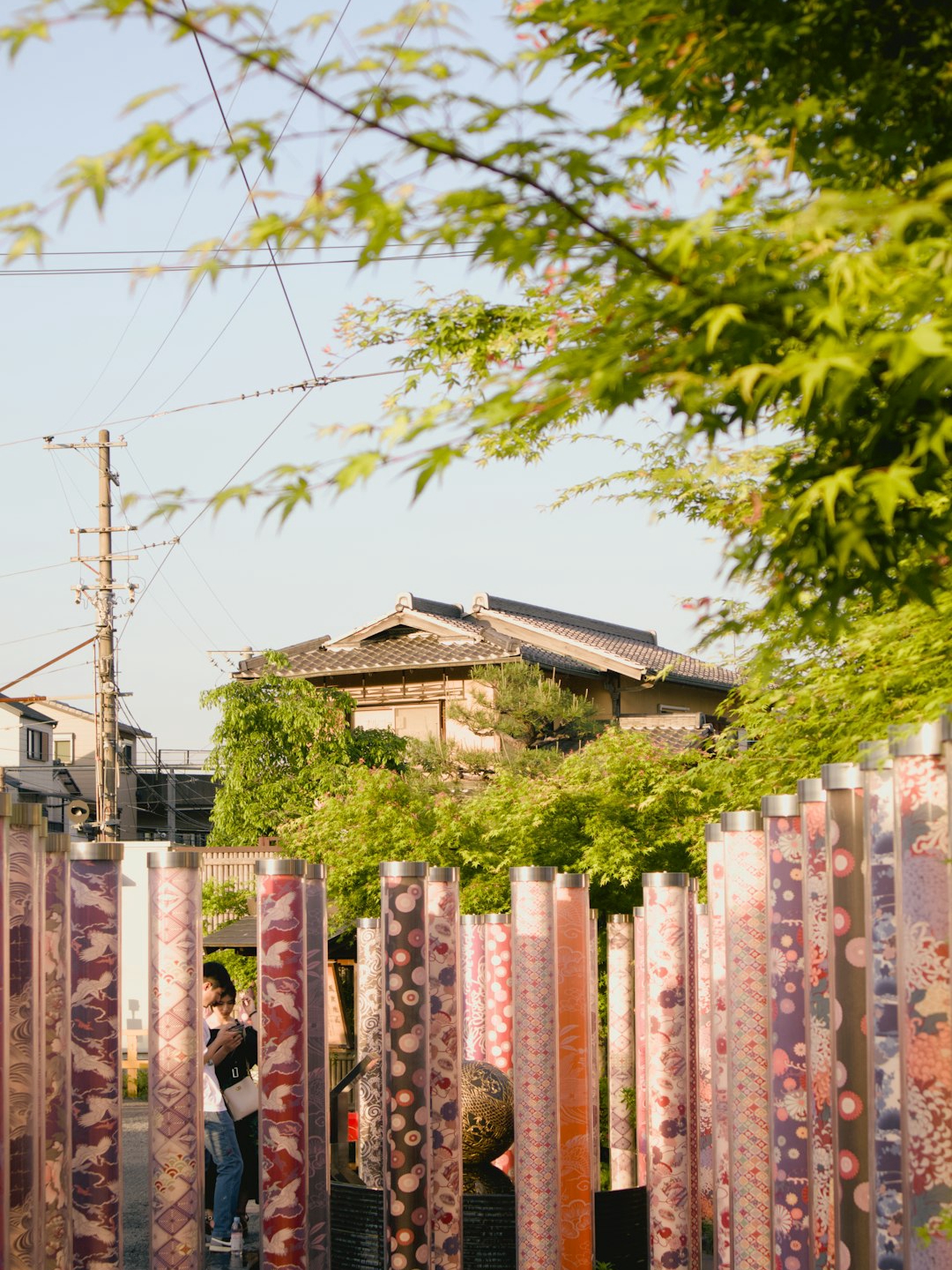 Kyoto’s Autumn Leaves Meet Art’s Global Garden, Surprises Bloom