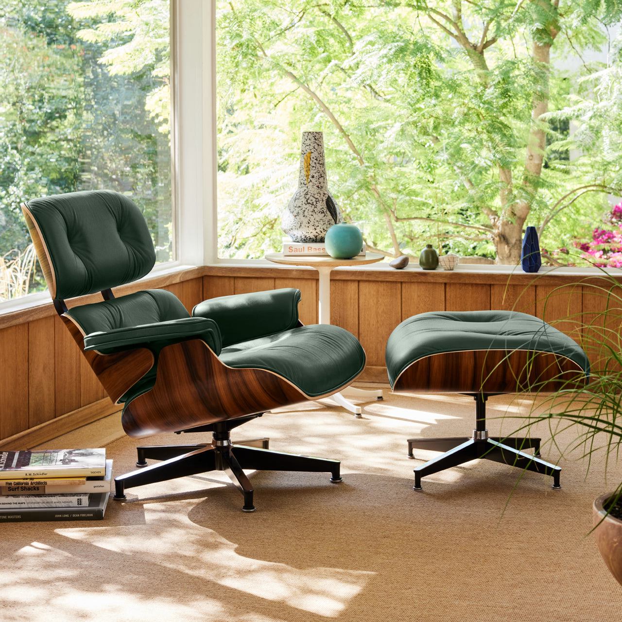 Chairs Whisper: The Secret Language of Iconic Modern Design