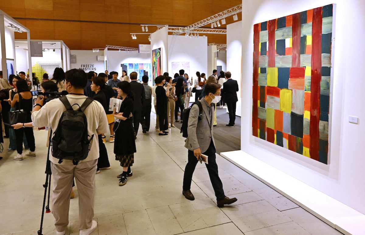  Seoul Meets Manhattan, Art Markets Tango Across Continents