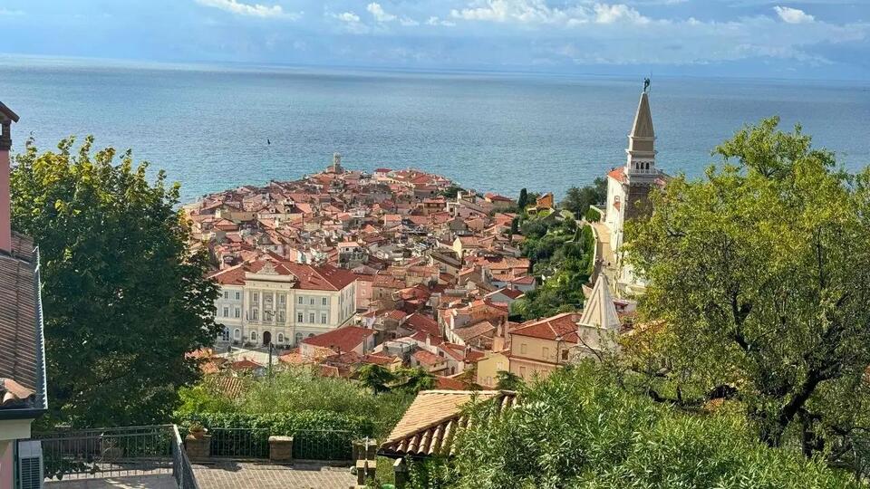 Slovenia Stole My Heart After One TV Clip