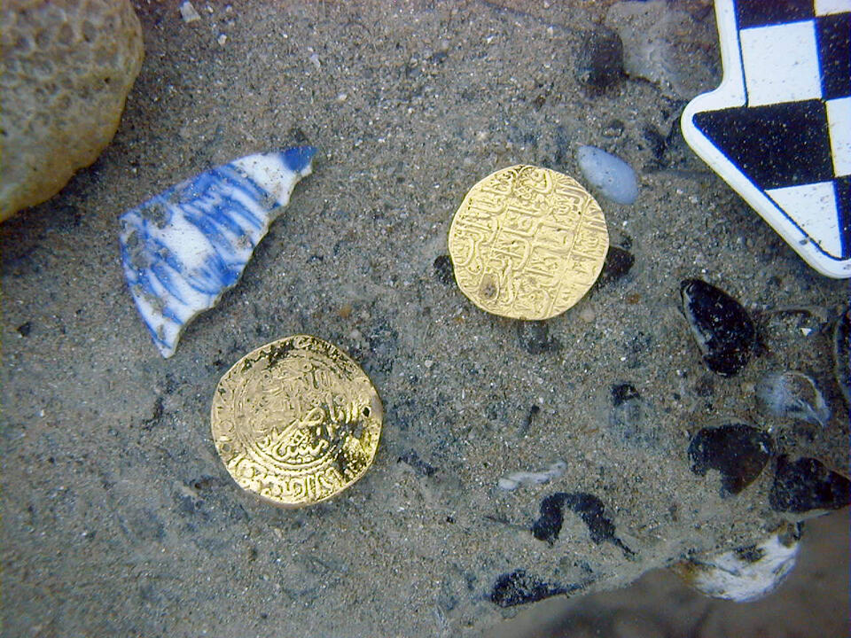 Pirate Shipwreck Full of Treasure Found!