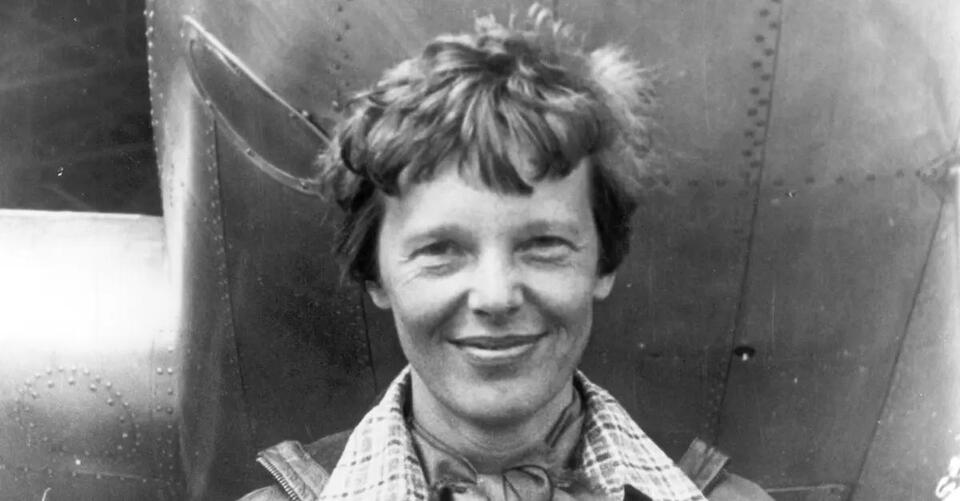 Did Crabs Really Eat Amelia Earhart?!