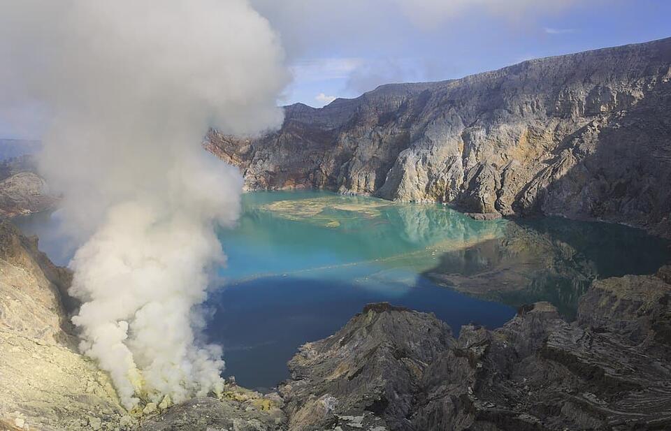 A Supervolcano Is Stewing Under the Pacific