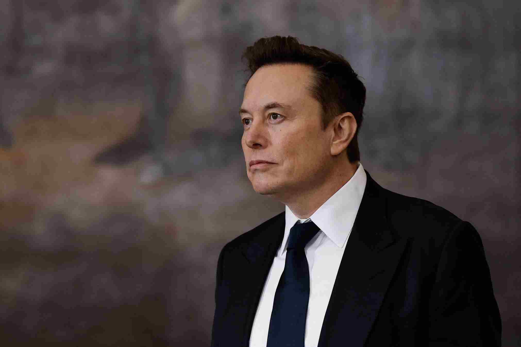 Grok 4 Leaked Early — Musk Wants to "Rewrite Human Knowledge" and I’m... Unsure