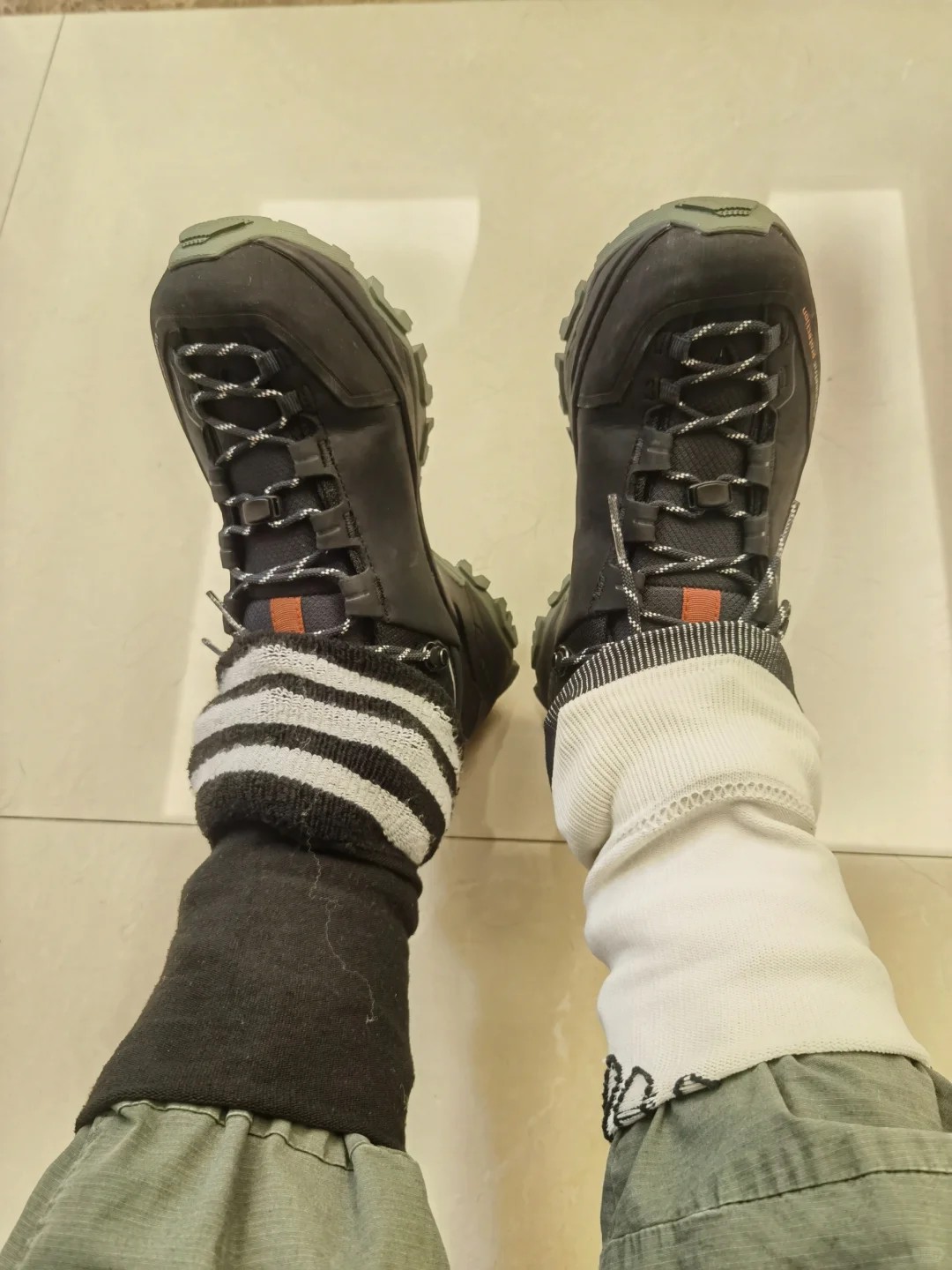 Do other hikers tuck pants like this? 🦟