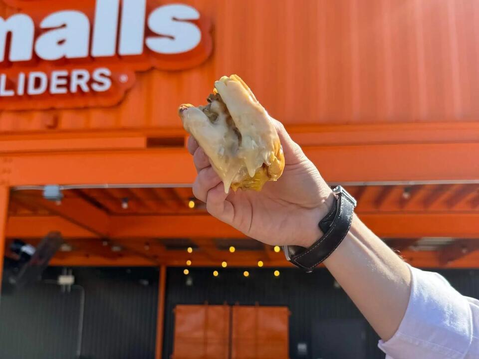 Houston’s Got a Smalls Sliders Now?!