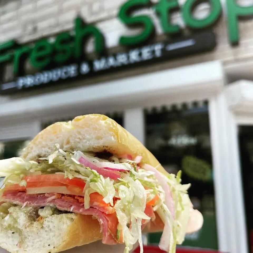 Chicago’s Beach Sandwich Crawl 🍞🏖️