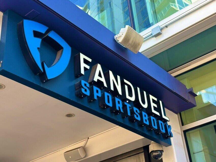 FanDuel Shuts PHX Book: Mobile Wins Again