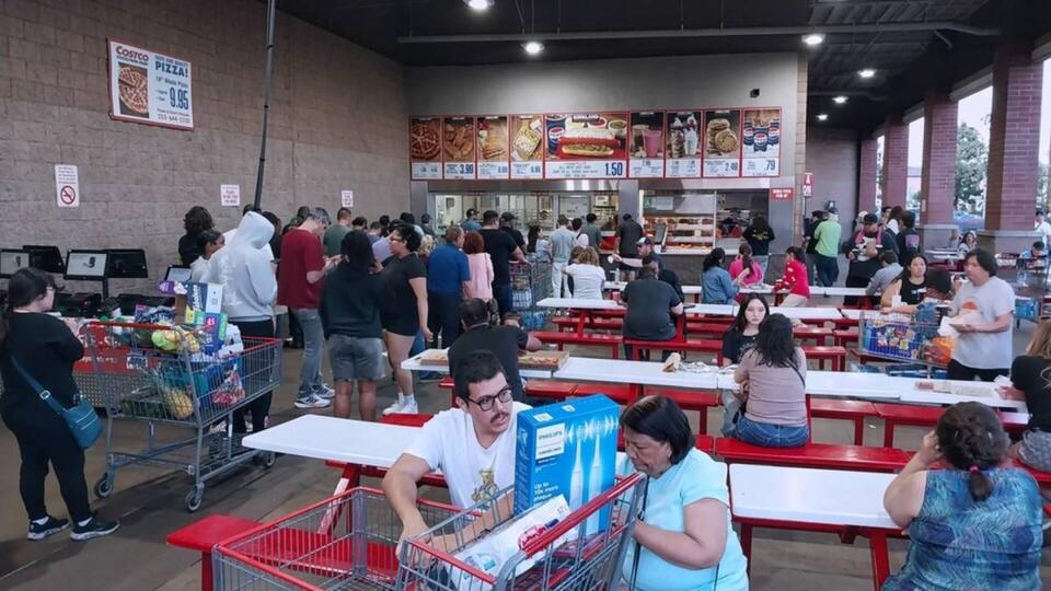 How to Sneak Into Costco’s Food Court
