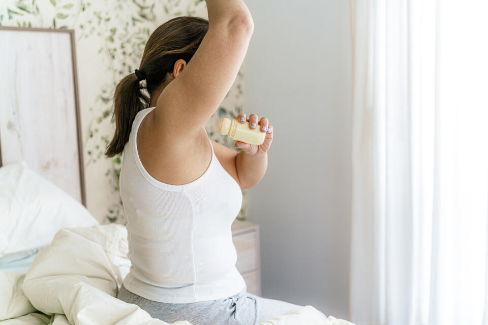 What REALLY Happens If You Skip Deodorant