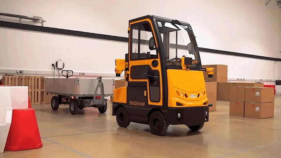Driverless EVs Are Taking Over Factories!