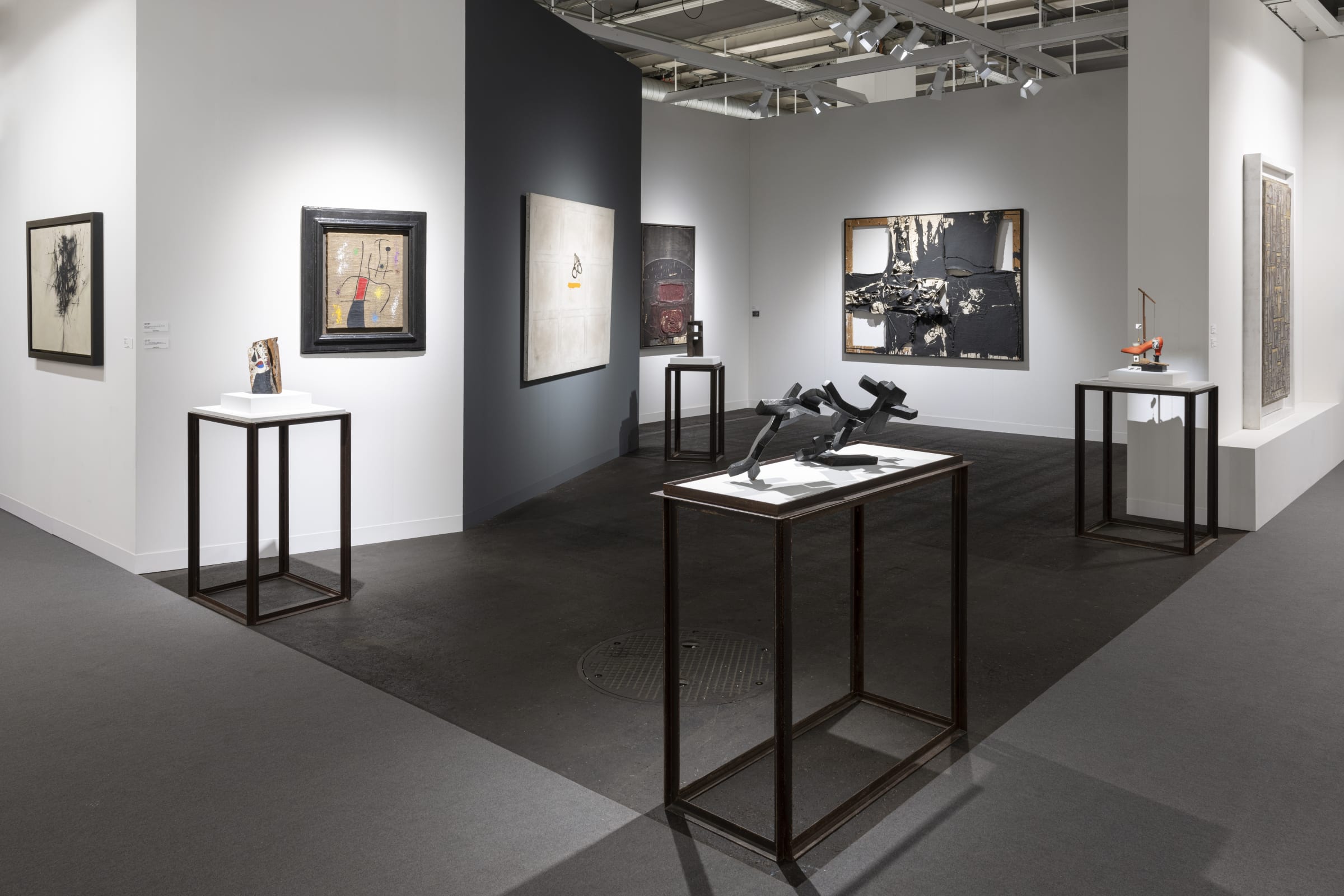 When Art Basel Outshines the Forecast: Booths That Turned Heads in 2024