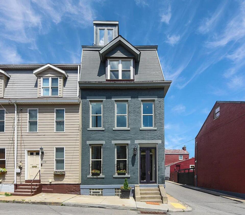 You Have to See This Rooftop Deck