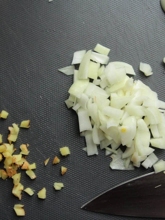 Quick Fix for Chopping Onions Without Tears