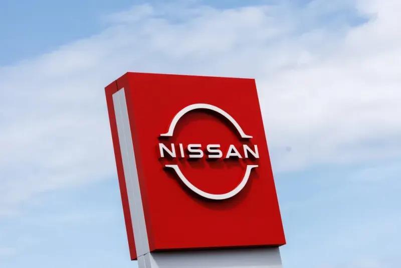 Nissan Calls Foxconn for an EV Lifeline?