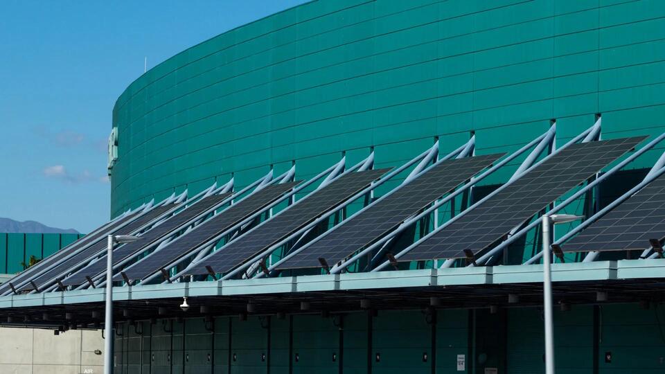 Pubs Go Solar to Keep Beer Cold & Bills Low
