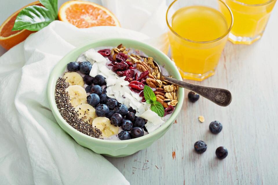 Lost 10lbs With This Smoothie Bowl Hack!