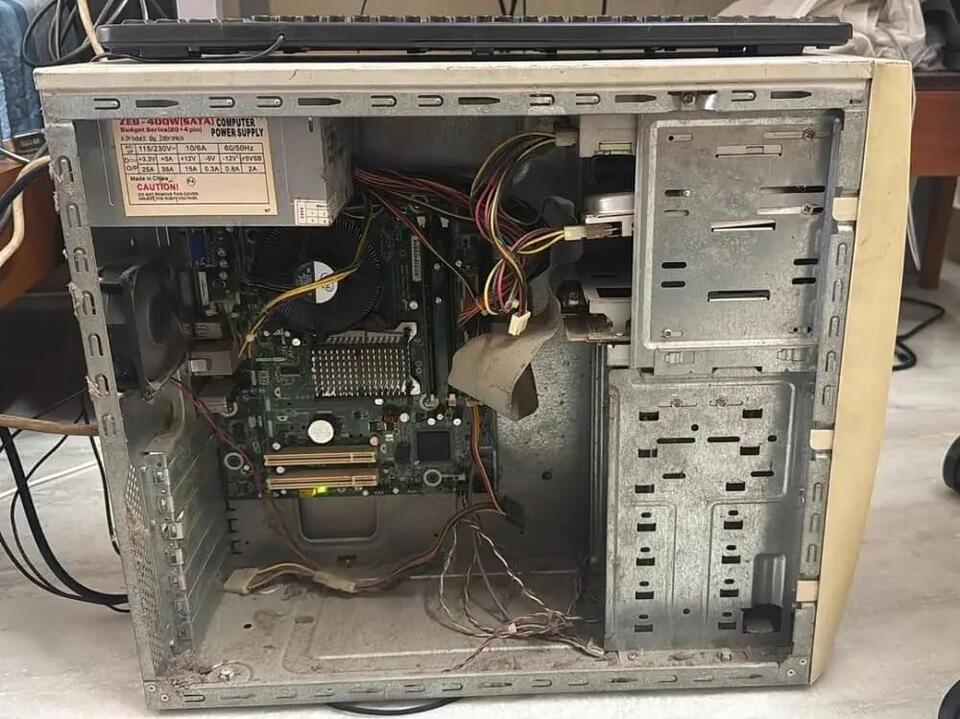 Would You Game on a 25-Year-Old PC?