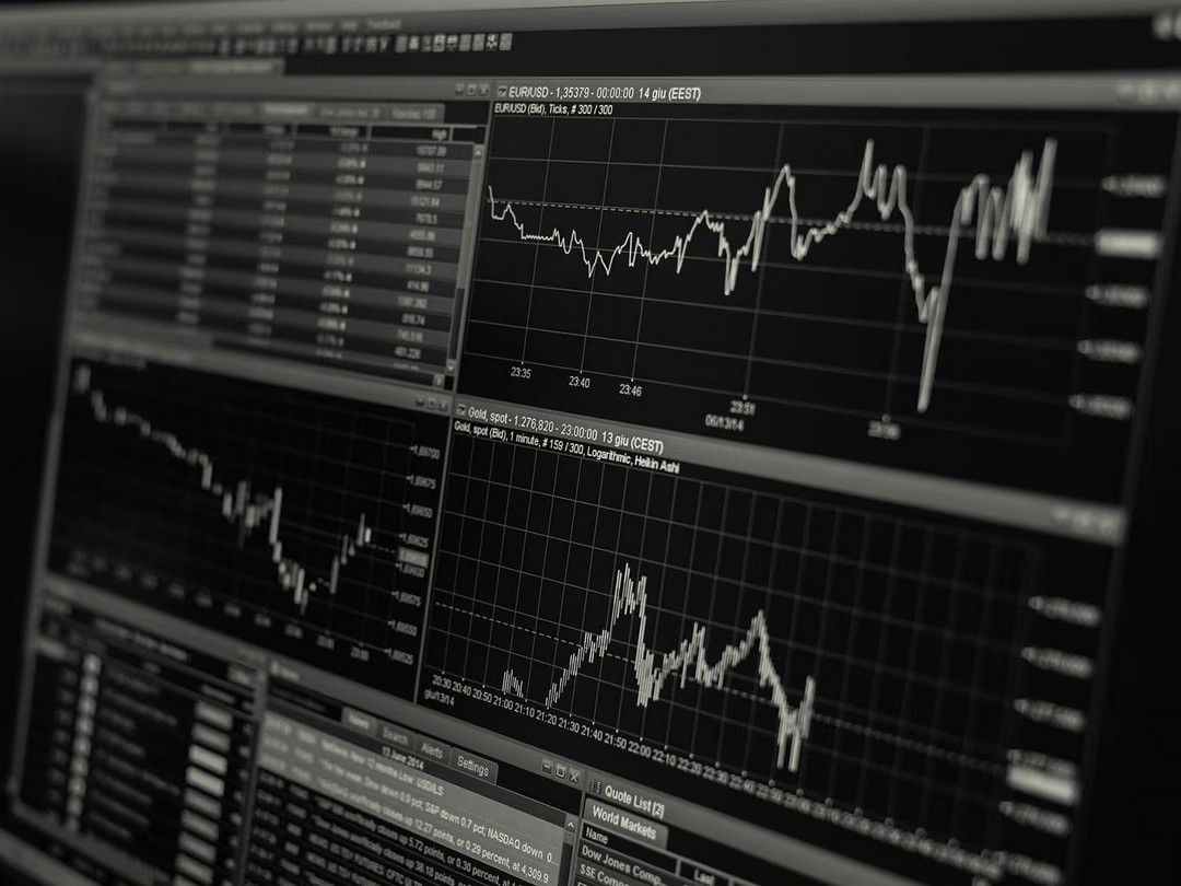 bitcoin is stuck—but traders are betting on a breakout to $130K