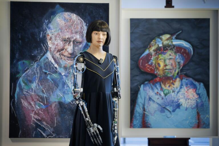 Robot Artist Drama: Is Ai-Da Threatening Painters? 🤖