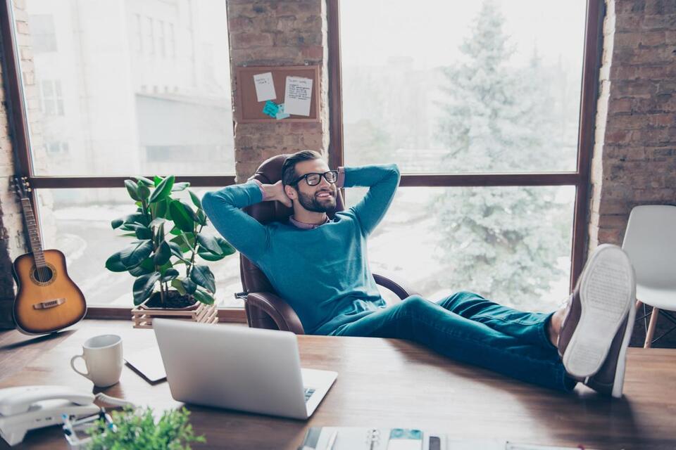 Are You Spotting These Lazy Coworker Habits?