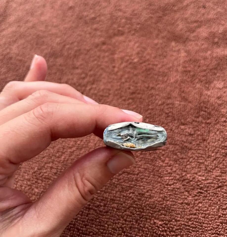 Weird Beach Find Turns Out to Be Vape Trash