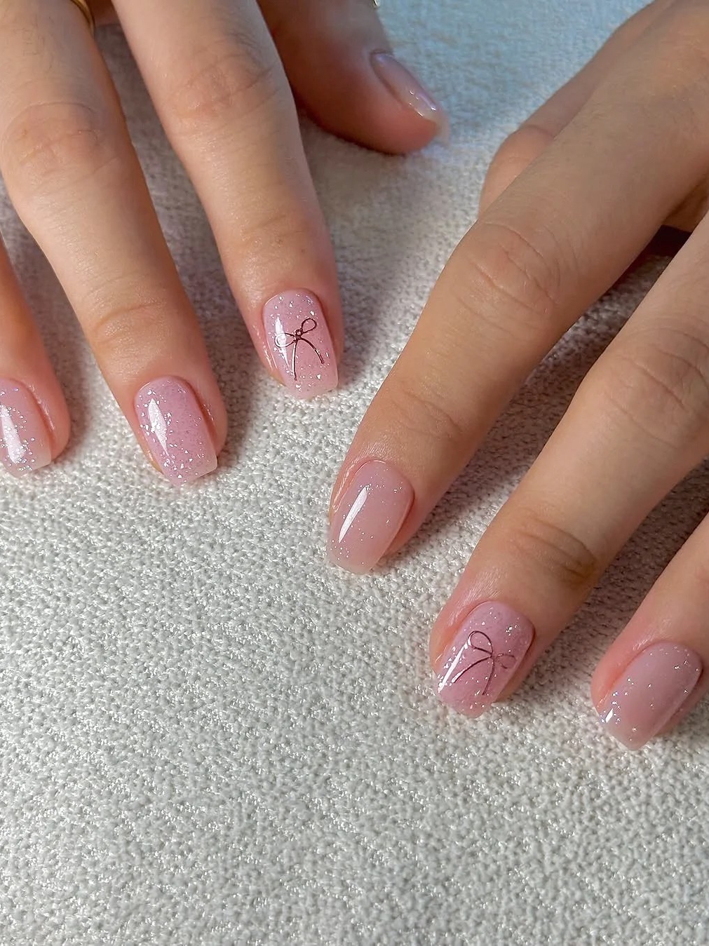 Cute Bow Minimalist Manicure for adorable girls