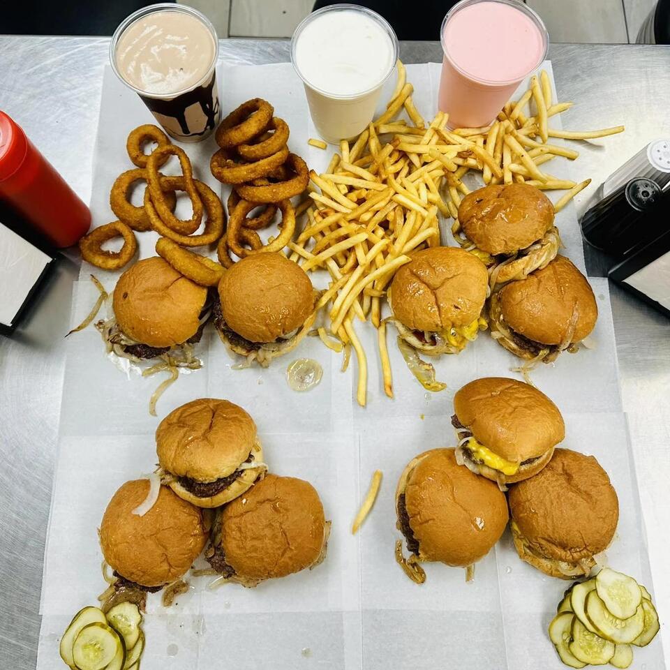 Michigan’s Best Burger? The Winner Is…