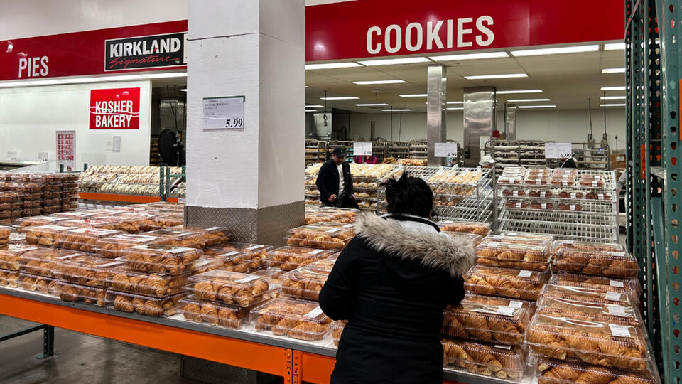 Costco’s Marshmallow Cookie Craze!