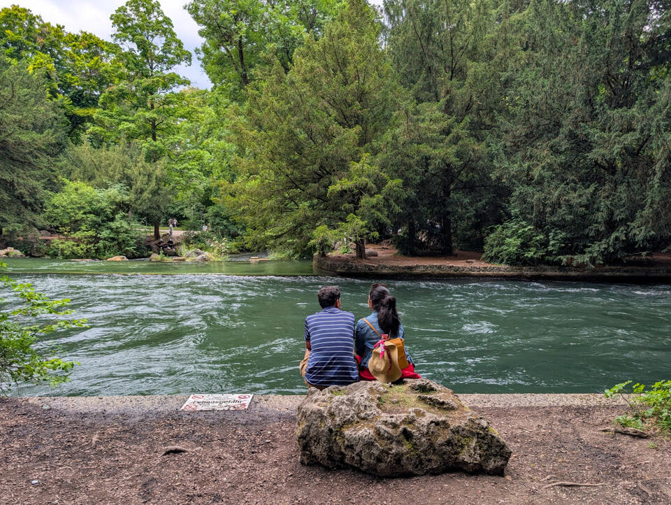 5 Daily Habits Happy Couples Swear By