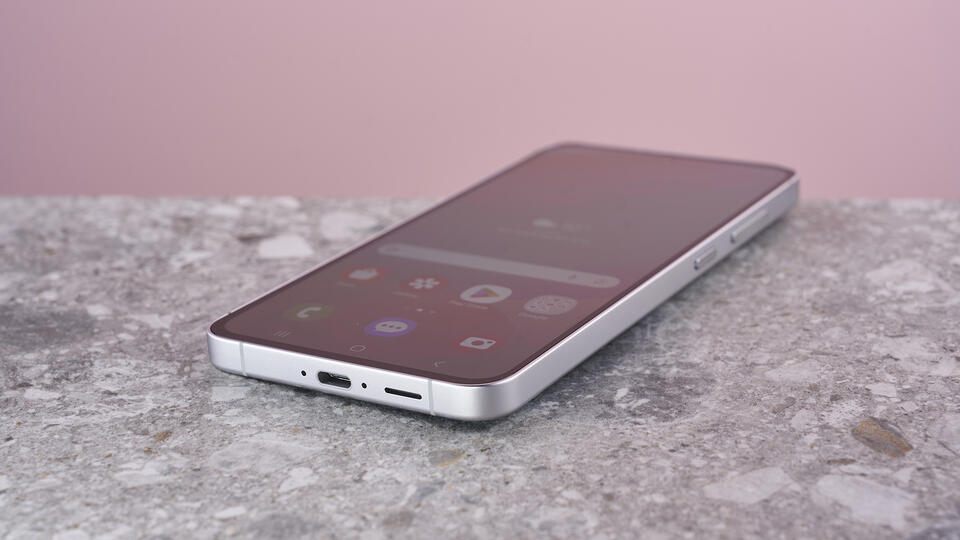 Is Samsung's FE Series Finally Going Premium?
