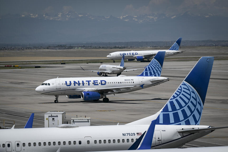 United Drops Airport Bus Routes—Now What?