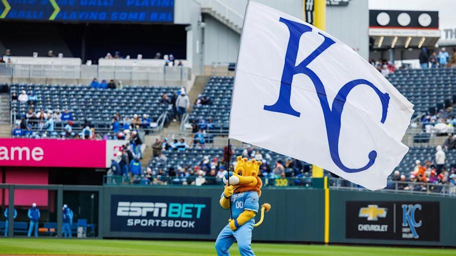Should KC Roll the Dice on Luis Robert Jr.?