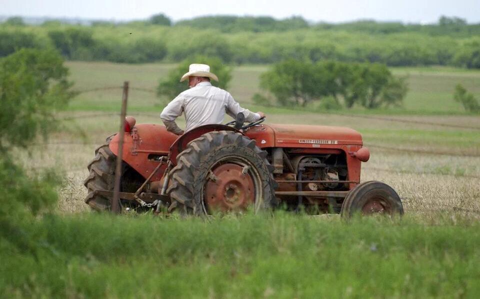 Why So Many Farms Are Going Broke Now