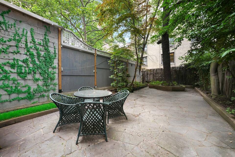 Would You Buy NYC’s Bubble House?
