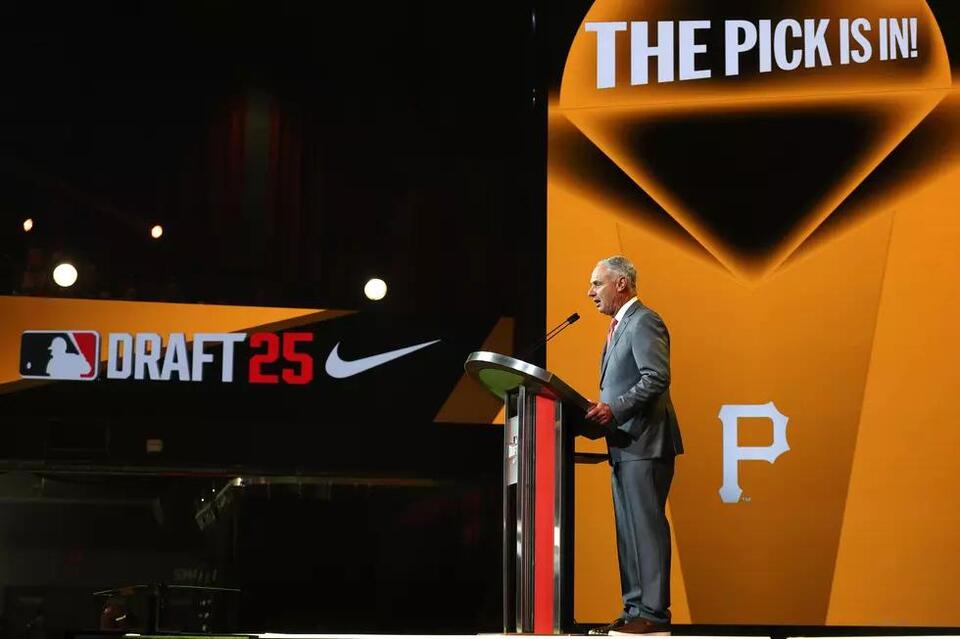 Pirates Nab 'Flyer Phenom' Gwost in MLB Draft
