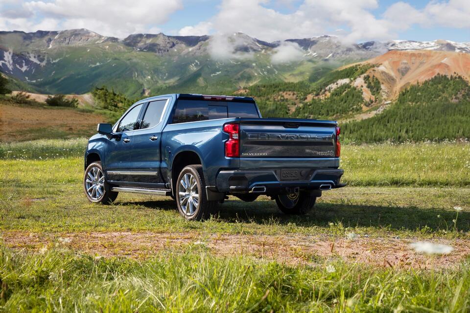 GM’s Truck Plant Pauses—What’s Up?