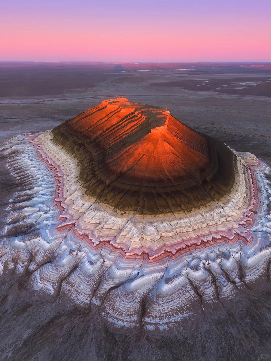 I rarely describe a place as shocking 🏜️✨ 