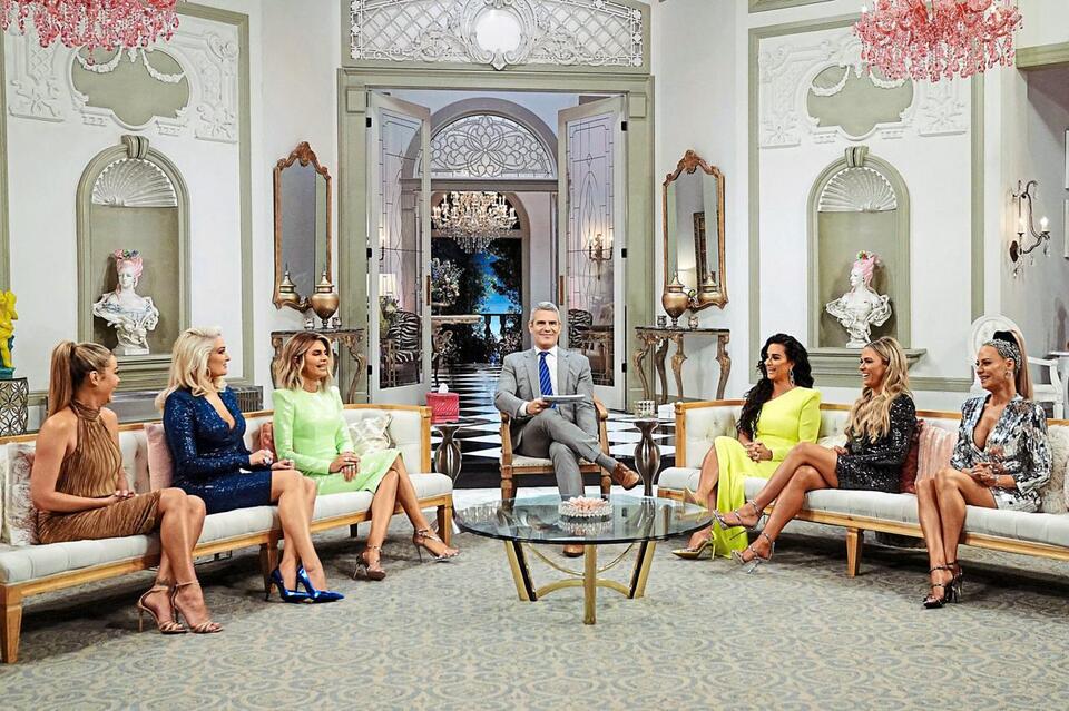 Andy’s House Rules: No Housewives Allowed 🏡