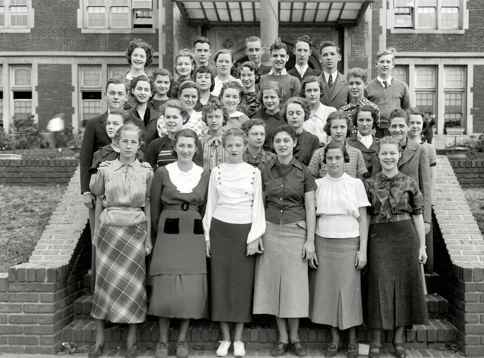 Did 1935 Invent the OG Influencer? 📸