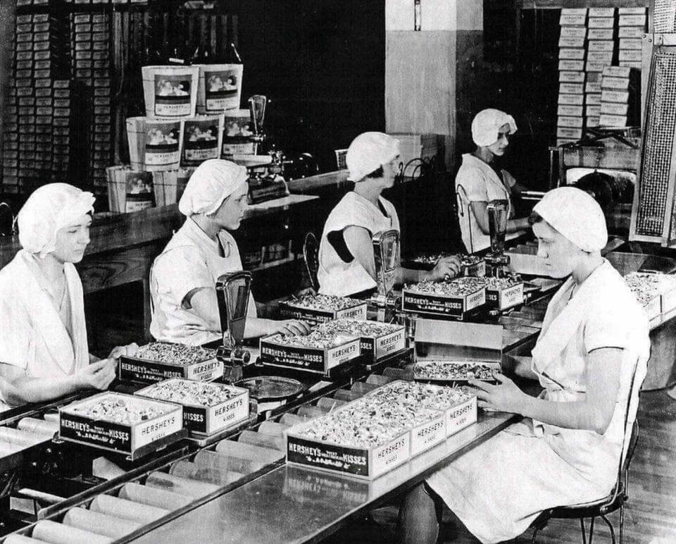 Did 1935 Invent the OG Influencer? 📸