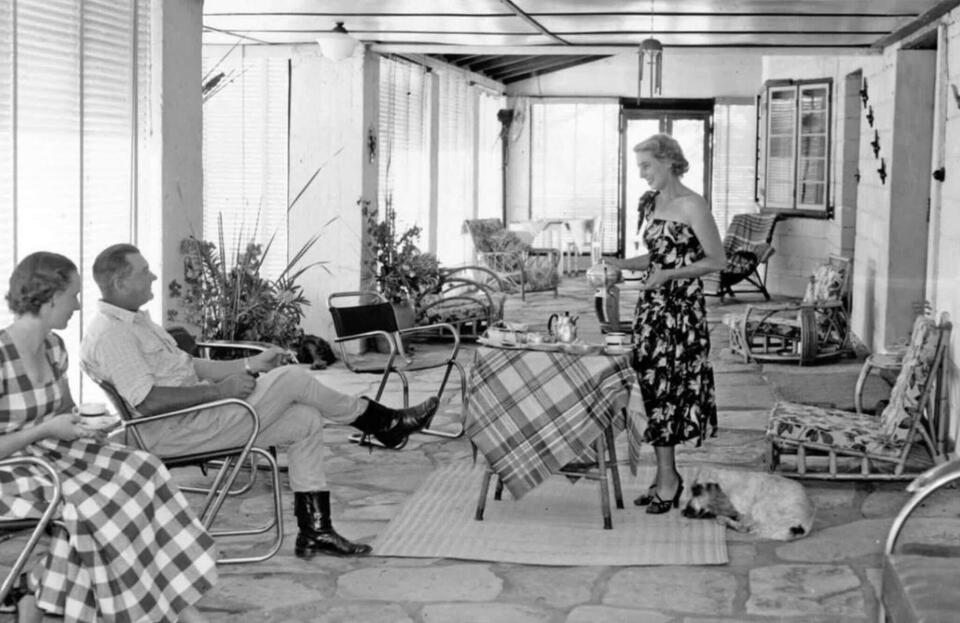 Did 1935 Invent the OG Influencer? 📸
