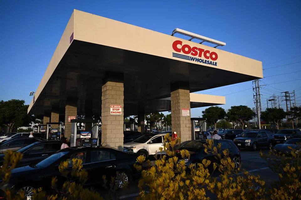 Costco Gas Drama: Renovation Rumors & Cheap Fills