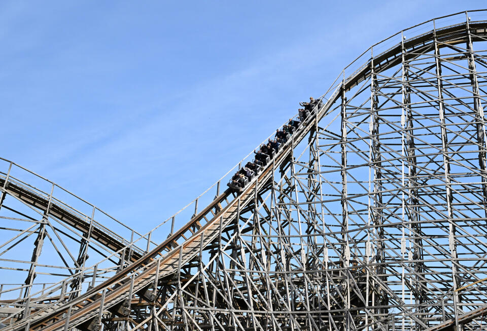 Theme Park Farewell: Last Chance for Thrills!