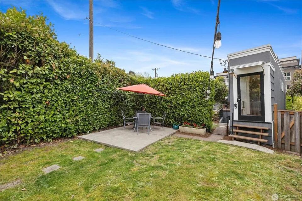 Would You Live in a Spite House?