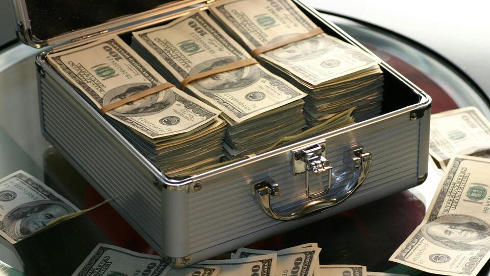 Buffett’s Billionaire Habits Anyone Can Steal