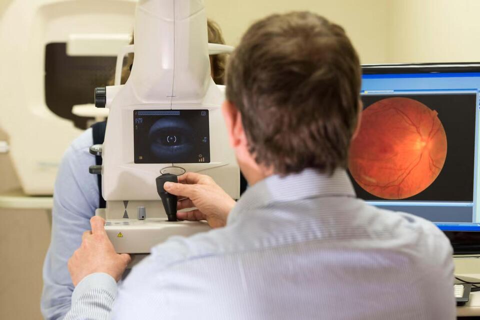 Your Eyes Might Predict Heart Attacks?!