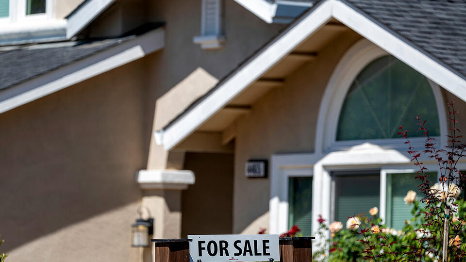 Why Are Chinese Buyers Snapping Up US Homes?