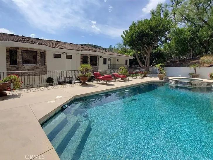 Would You Buy a Kardashian 'Mansion' IRL?