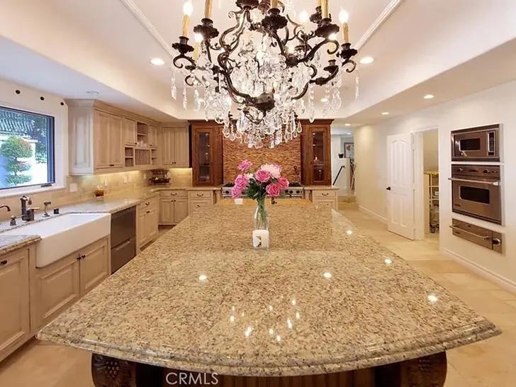 Would You Buy a Kardashian 'Mansion' IRL?